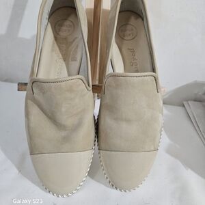 Paul Green Tan and Cream Flats The Size Hard To Tell It Says On The Botton 4